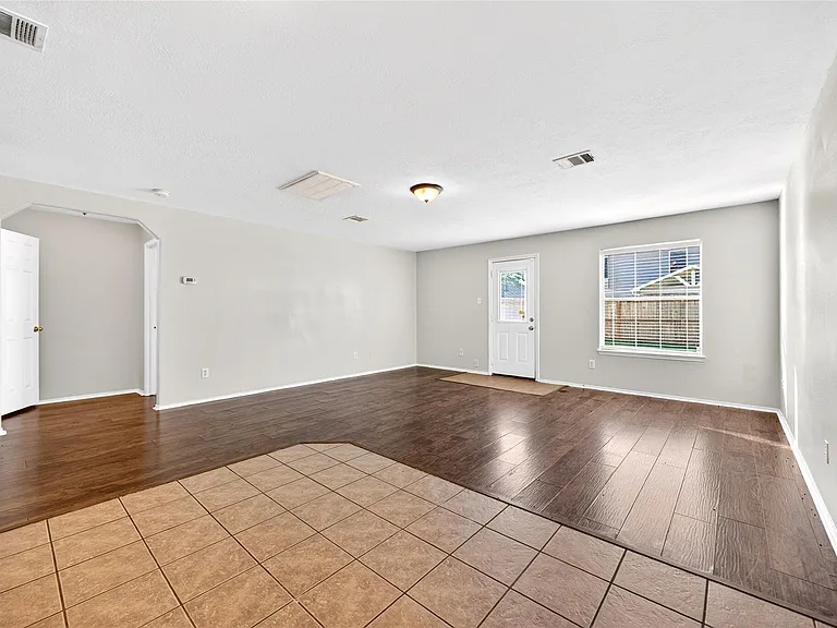 19014 Prairie Bluff Dr — Photo 11