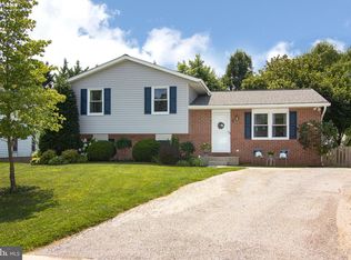 48 Falling Leaf Ct, Westminster, MD 21157