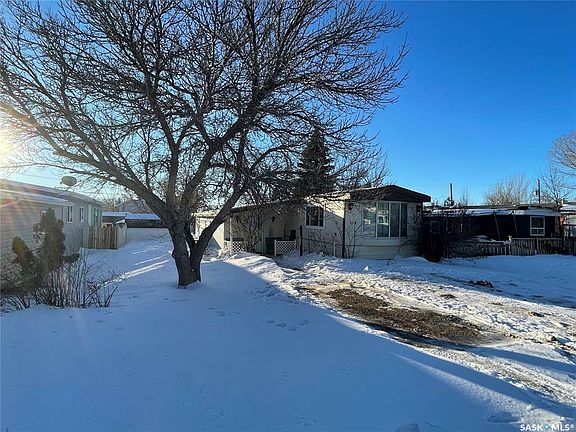 2nd image of 118 Dogwood St