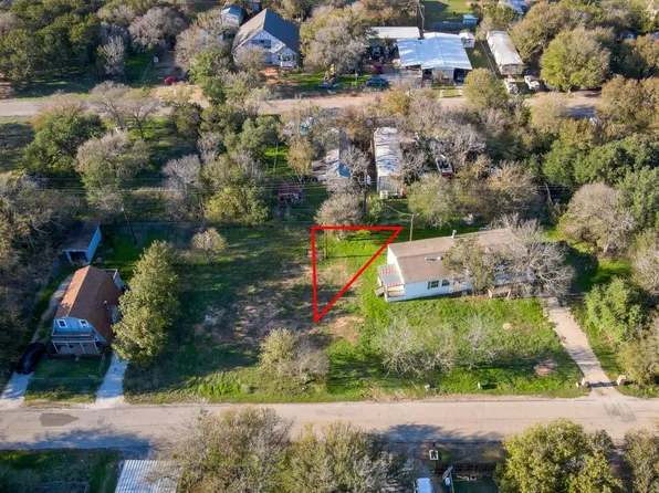 2904 Cedarhill St, Granbury, TX 76048