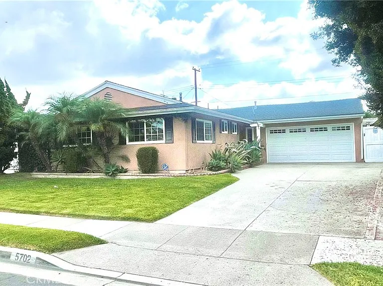 5702 Cynthia Ln — Photo 1