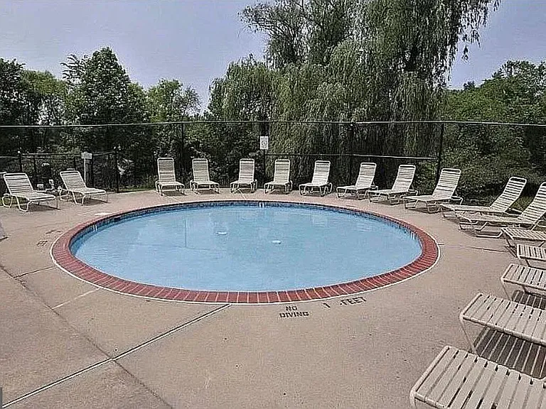 101 Wellington Park Dr — Photo 37