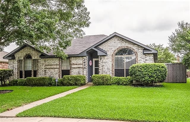 1st image of 2605 Stillwater Dr