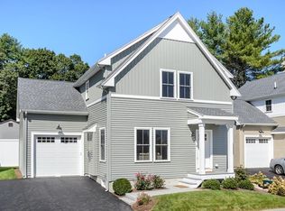 8 Oreilly Ln, Foxborough, MA 02035