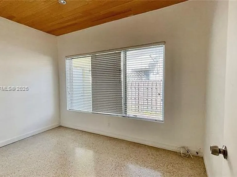 625 93rd St — Photo 33