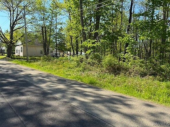 4th image of Argyle Ave