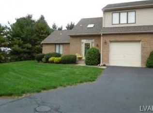 3253 Oakland Square Dr, Bethlehem, PA 18020