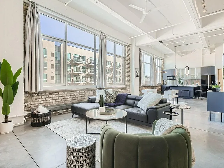 700 Washington Ave N #410 — Photo 2