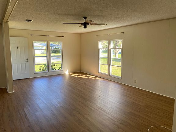 5th image of 324 Westwood Dr