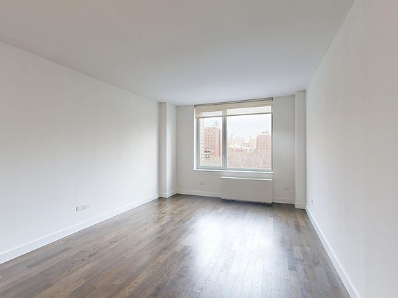3rd image of 801 Amsterdam Ave APT 6G