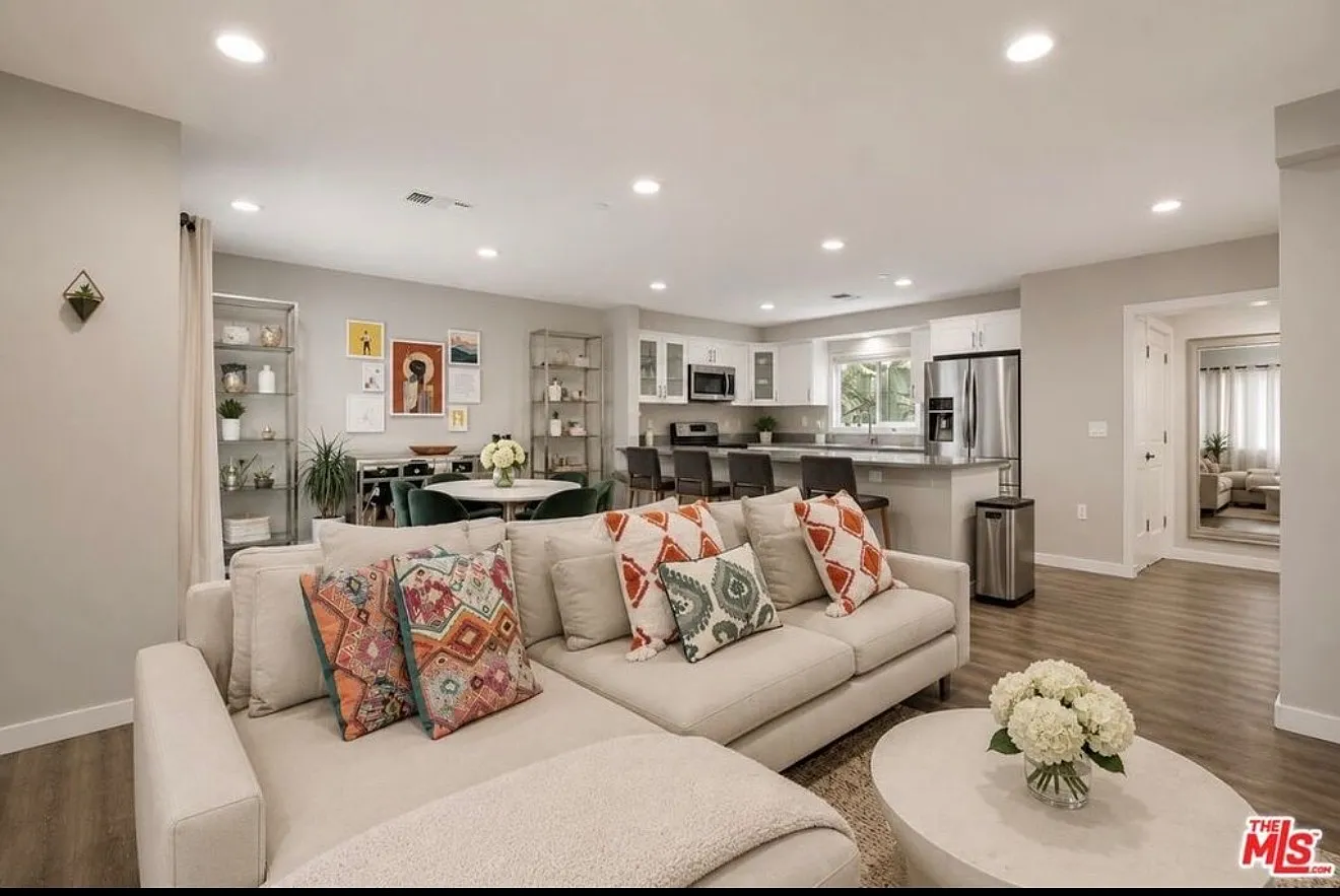 2 bed, 1275 sqft, $3,595 — Photo 1
