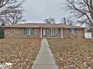 817 Garfield St Beatrice NE 68310 Zillow