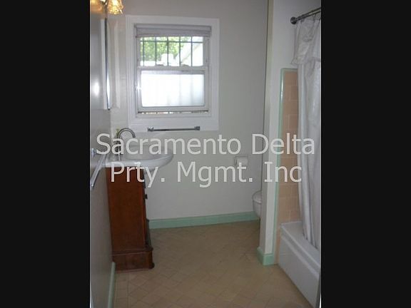 Hall Bathroom