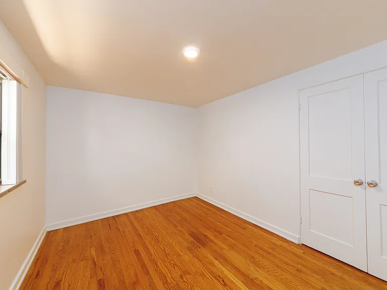 Amber Square Townhomes — Photo 9