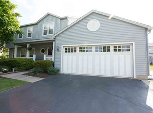 328 Twin Creeks Ct, Bolingbrook, IL 60440