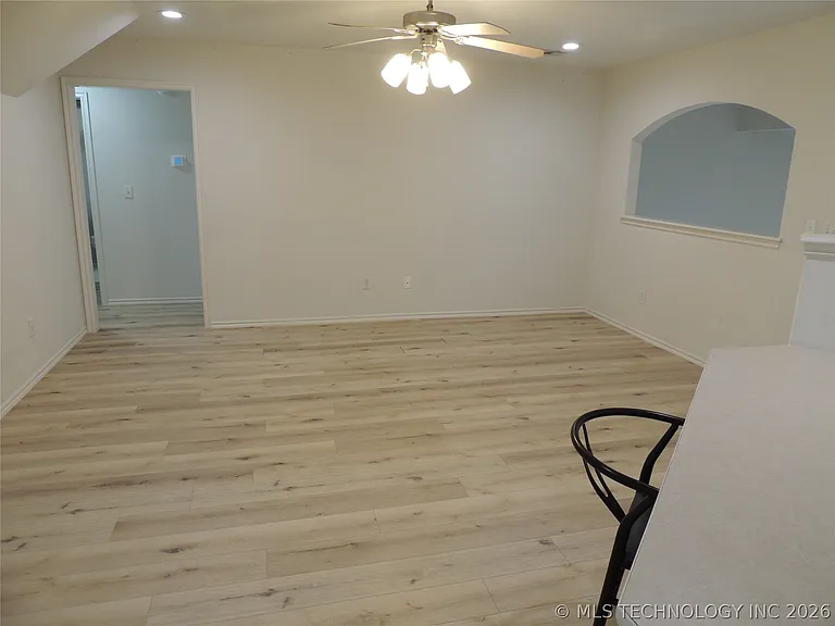 4416 W Indianola St — Photo 42