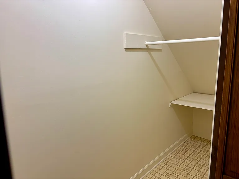 128 Hillcrest Dr — Photo 10