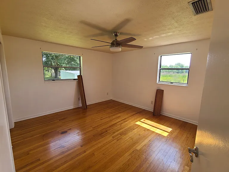 16579 SW 137th Ave — Photo 12