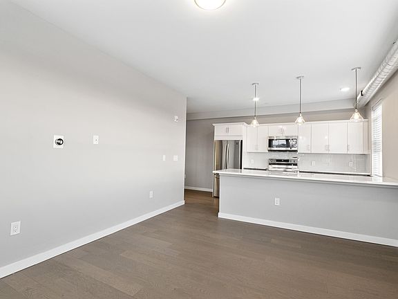 4th image of 4649 Umbria St #10733380