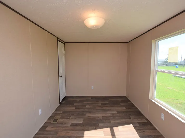 1358 Tall Sky Dr — Photo 6