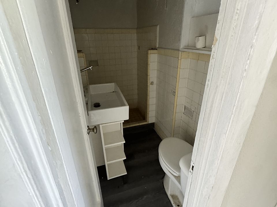 2nd image of 7802 NW 8th Ave APT 3