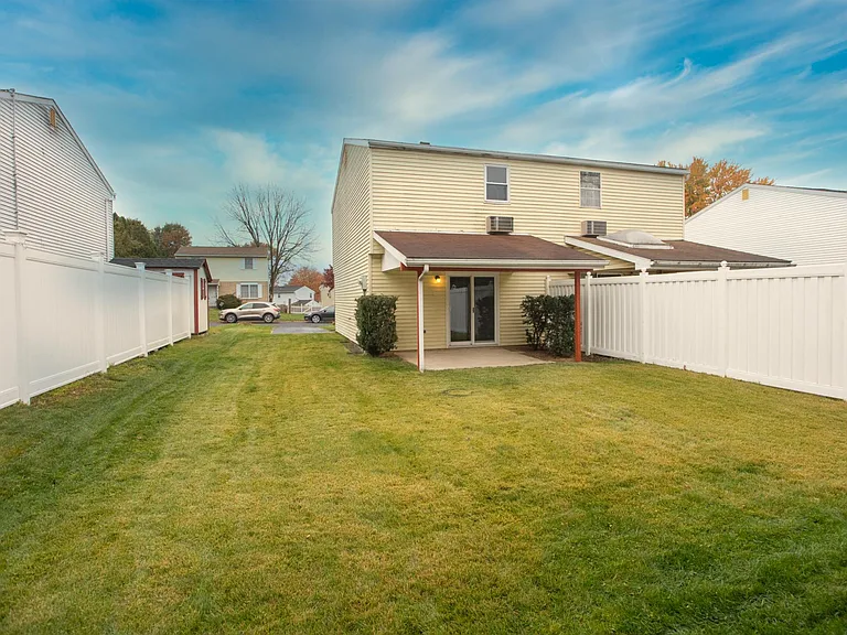 3060 Millstone Dr — Photo 9