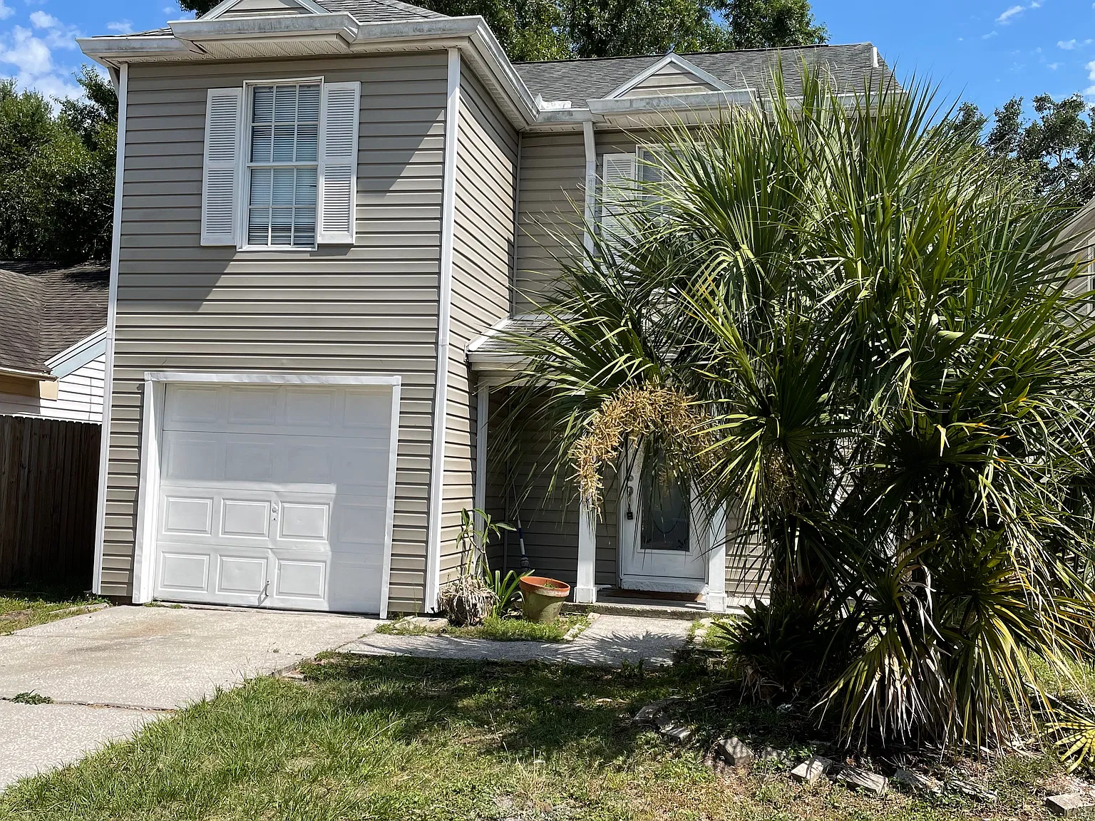 3 bed, 1681 sqft, $2,200 — Photo 1