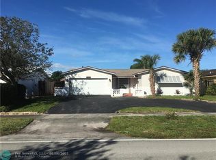 5409 W Park Rd, Hollywood, FL 33021