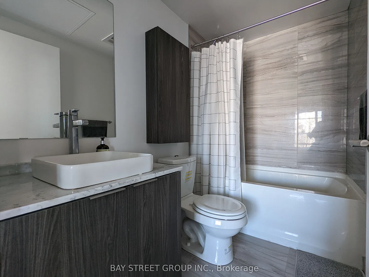 3 bed, $3,700 — Photo 3