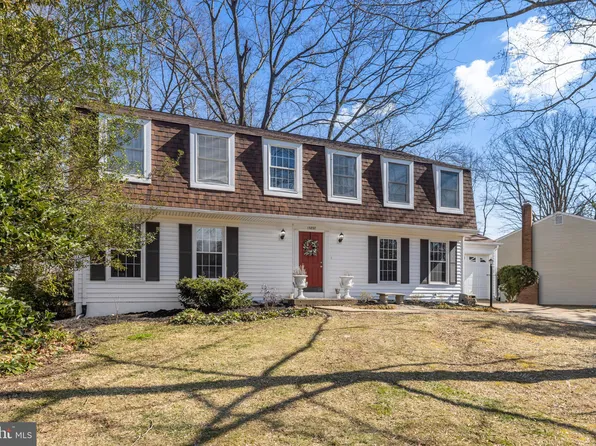 15897 Melody Ln, Dumfries, VA 22025