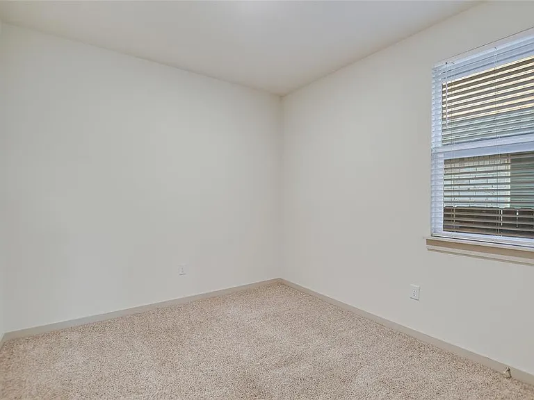 2244 Alamar Walk — Photo 16