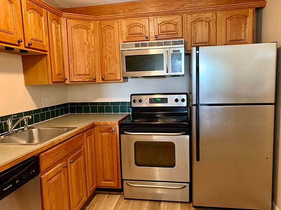 3rd image of 22 Williamsburg Ct Unit 23