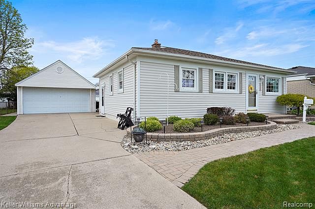 1st image of 6233 N Evangeline St