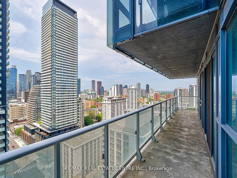 7 Grenville St #2605 — Photo 30