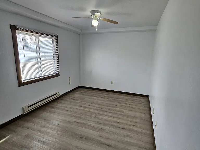 1705 La Crescent St #129 — Photo 13