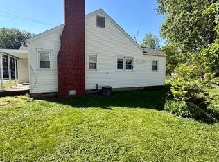 406 Rice St, Carmi, IL 62821