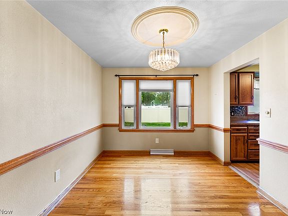 4th image of 6259 Appleridge Dr