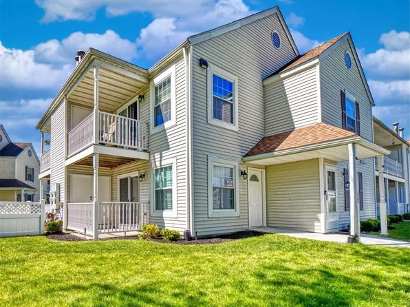 15 Fairview Circle #155L, Middle Island, NY 11953