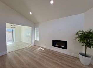 326 19th St APT 1, Huntington Beach, CA 92648