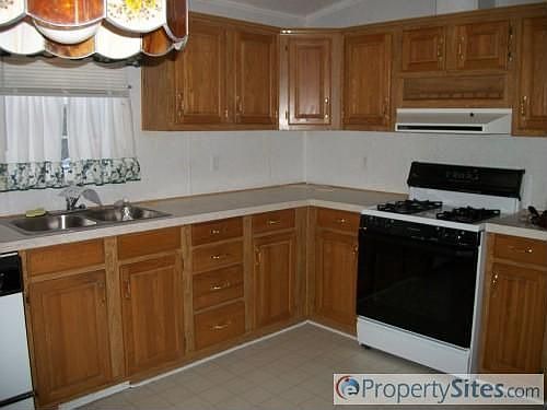 2nd image of 20 Hickory Hills Dr