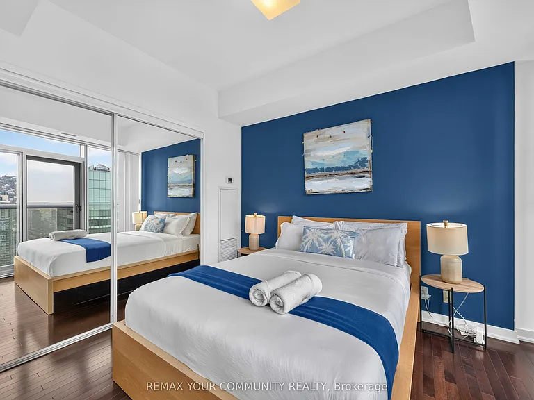 12 York St S #5102 — Photo 22