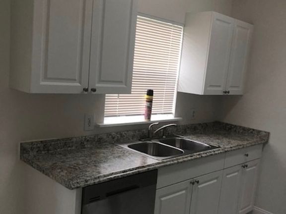 2nd image of 401 Black Bird Ln