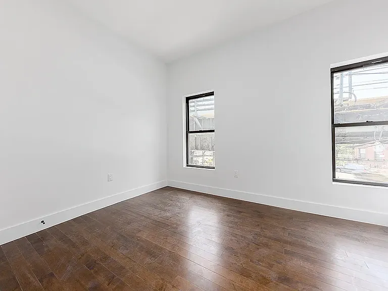 963 Broadway #2R — Photo 4