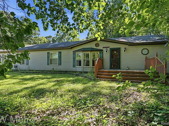 2nd image of 22733 Sumpter Rd