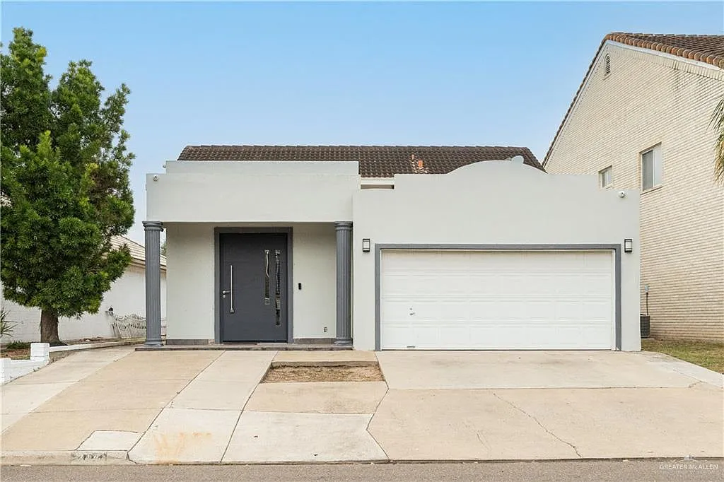 3 bed, 2.5 bath, 1376 sqft, $1,850 — Photo 1