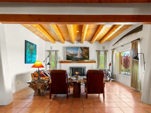 117B Paseo Nopal, Santa Fe, NM 87507