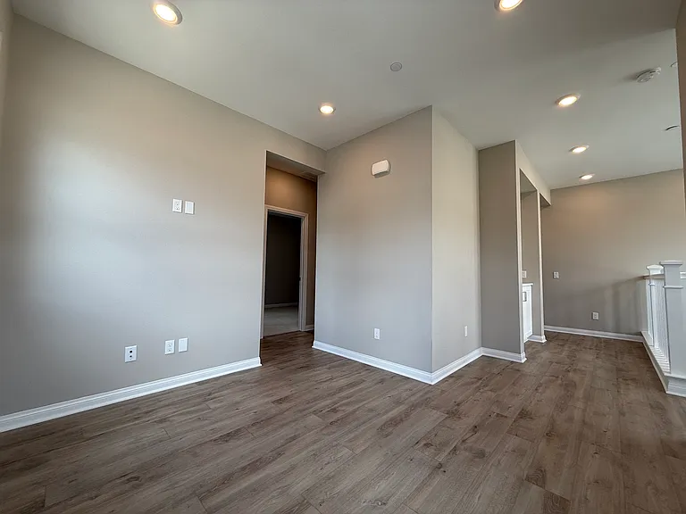 1681 Whitmore Loop — Photo 16