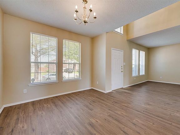 4th image of 2022 Northridge Dr