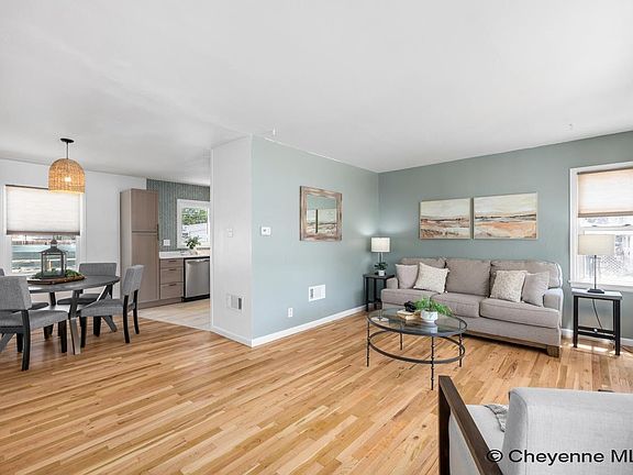 2nd image of 2960 Henderson Dr