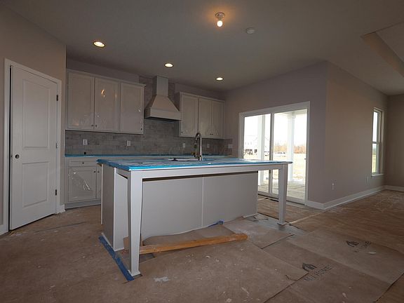 3rd image of 317 River Birch Dr